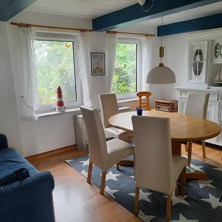 Opas Hus Auf *
